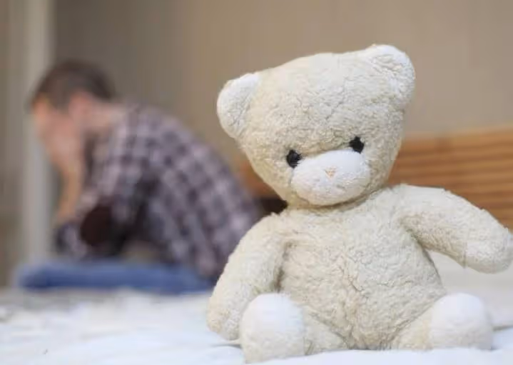 31歲女博士「從13樓一躍而下」結束生命!父母含淚曝出內因:燈一關「女婿就原形畢露」