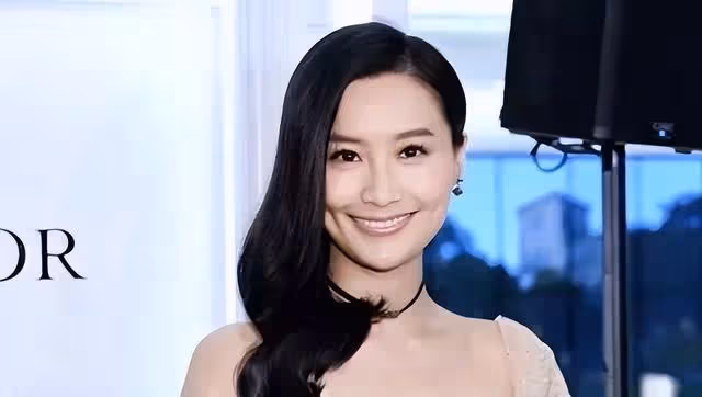 TVB前當家花旦定居美國，罕有曬與法籍老公合照，引網友大讚