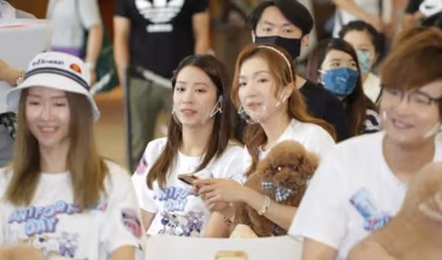 與李澤楷情不再?前港姐曬一身平民打扮,從千億女友做回鄰家女孩