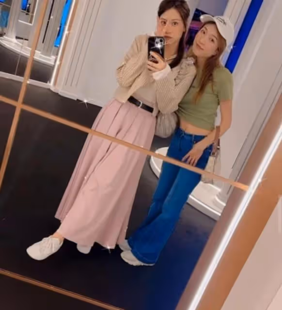 與李澤楷情不再?前港姐曬一身平民打扮,從千億女友做回鄰家女孩