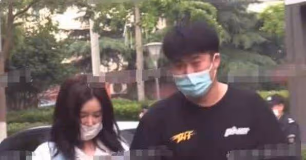 闞清子「新戀情曝光」,兩人」互動格外甜蜜「