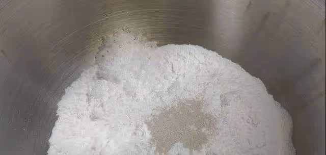 不用開酥不用烤箱，電餅鐺就能做的軟皮綠豆餅，軟糯清甜餡料十足~