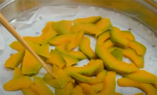 南瓜豆沙包做法,簡單零難度,鬆軟甜蜜,送親朋好友倍有面子~