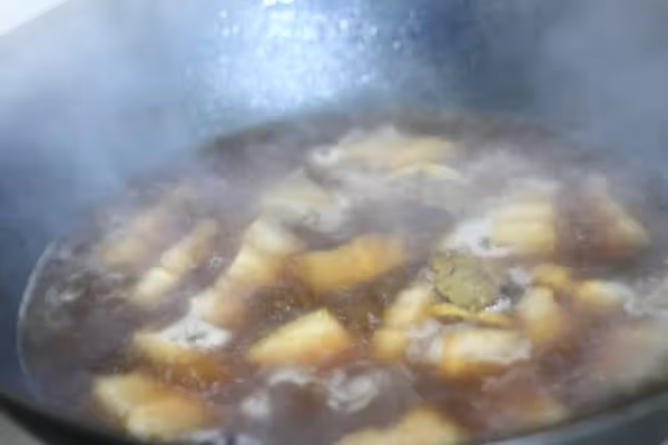 誰說紅燒肉必須炒糖色?掌握好這個小竅門,不用炒糖色~