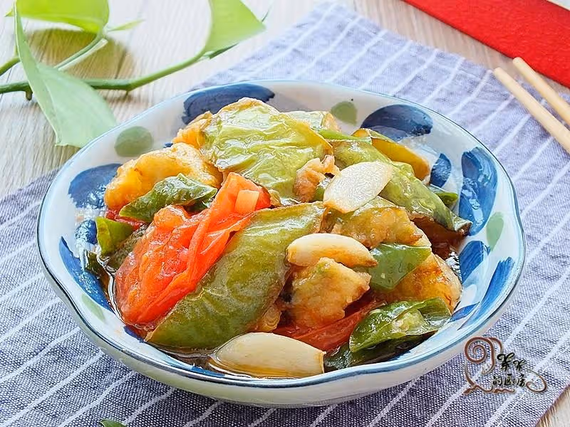 茄子蒸的炒的吃膩了,試試這方法吧,香軟有滋味,孩子天天嚷著吃~