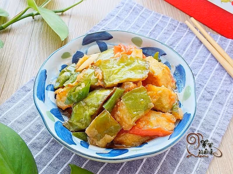 茄子蒸的炒的吃膩了，試試這方法吧，香軟有滋味，孩子天天嚷著吃~