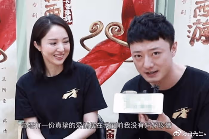 新戀情?43歲董璇和家人聚餐,手挽小鮮肉,男生顏值不輸高雲翔