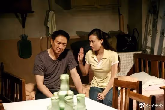 李幼斌:與24年髮妻離婚,轉身迎娶三婚的史蘭芽,愧對前妻和兒子
