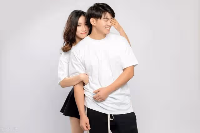 小叔子五一假期帶女友來吃飯,婆婆要給1萬1見面禮,我攪黃了婚事