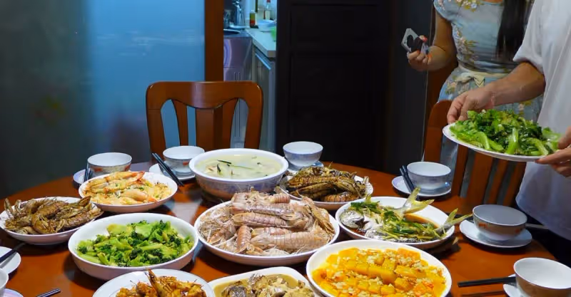 我68歲，五一假期全家聚餐我做了一桌菜，女兒一句話我讓他們滾蛋