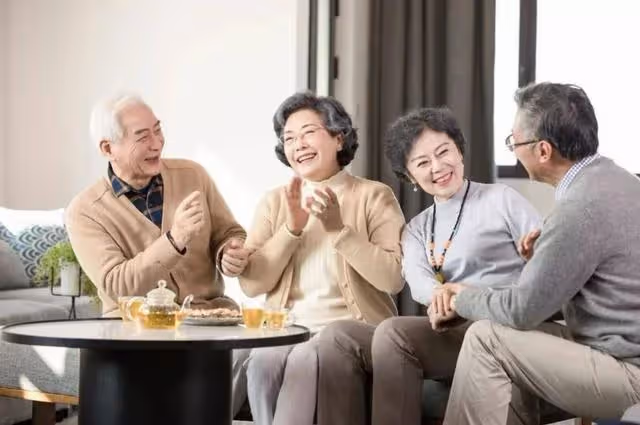 我68歲,五一假期全家聚餐我做了一桌菜,女兒一句話我讓他們滾蛋