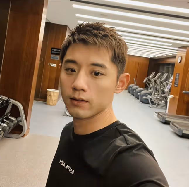 張繼科事件掀起「連鎖效應」,眾多明星賭場照被扒!網友評論扎心