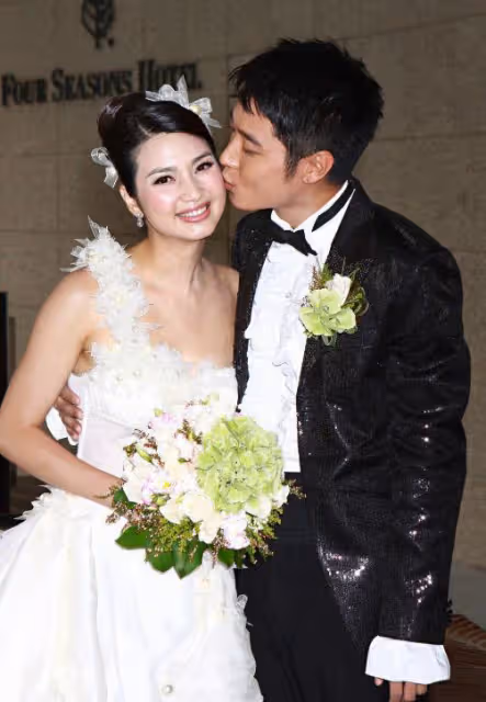 洪欣張丹峰官宣離婚後,兒子張鎬濂評論區遭淪陷,網友勸他改姓