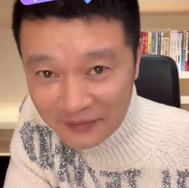 曝痞幼被50歲男友騙走一億,男方被扒偽富豪,同時交往多位女生