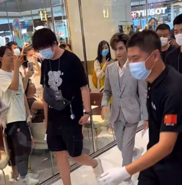 《顏心記》開機,羅雲熙穿厚底鞋惹爭議,被扒真實身高只有166