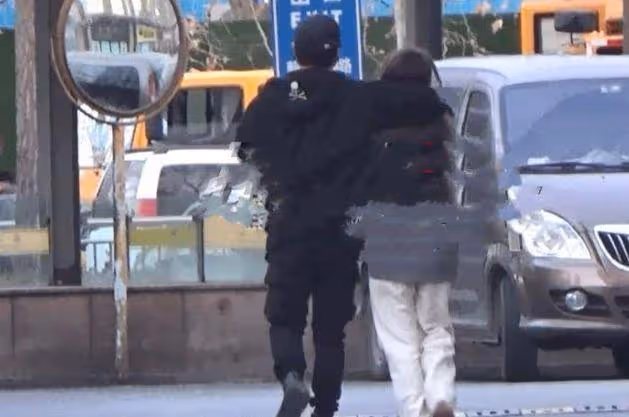 陳思誠與阮巨約會被拍,深夜開車一同回家,相戀半年疑早已同居