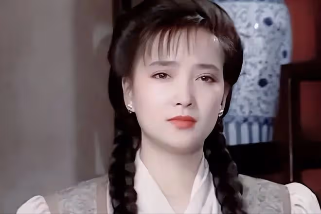 她演遍四大名著，棄同居5年男友，嫁三婚許亞軍，患癌後才懂真愛