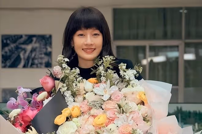 內娛真浪費了她的性感，47歲硬演20歲大美女，真看不慣