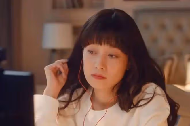內娛真浪費了她的性感，47歲硬演20歲大美女，真看不慣