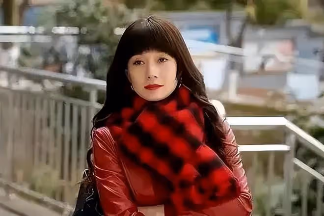 內娛真浪費了她的性感，47歲硬演20歲大美女，真看不慣
