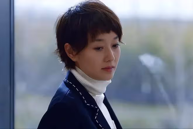 內娛真浪費了她的性感，47歲硬演20歲大美女，真看不慣