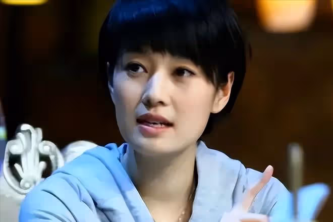 內娛真浪費了她的性感，47歲硬演20歲大美女，真看不慣
