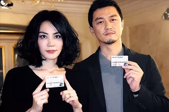 李亞鵬落淚！二婚妻子患基因病，幼女恐遺傳，頻繁出差疑逃避現實