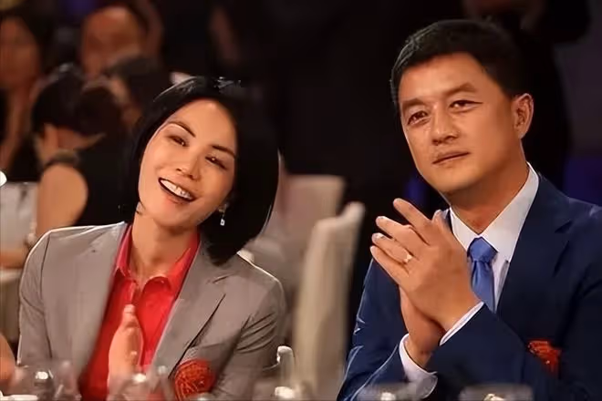 李亞鵬落淚！二婚妻子患基因病，幼女恐遺傳，頻繁出差疑逃避現實