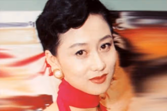 利智:被李連杰寵愛34年,可風光後全是「眼淚」!