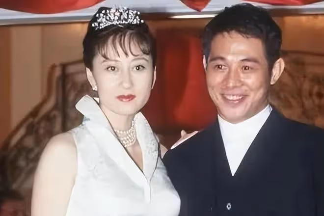 利智:被李連杰寵愛34年,可風光後全是「眼淚」!