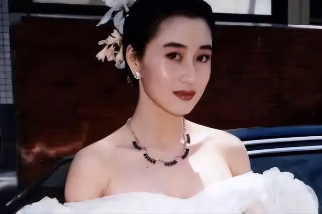 利智:被李連杰寵愛34年,可風光後全是「眼淚」!