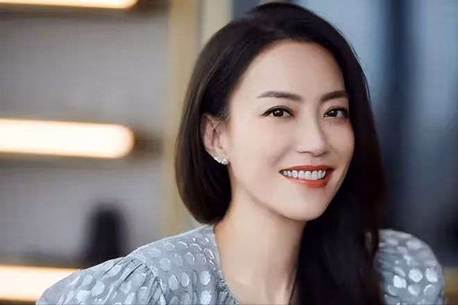 39歲霍汶希未婚先孕,謝霆鋒:把孩子生下來,我養你們一輩子!