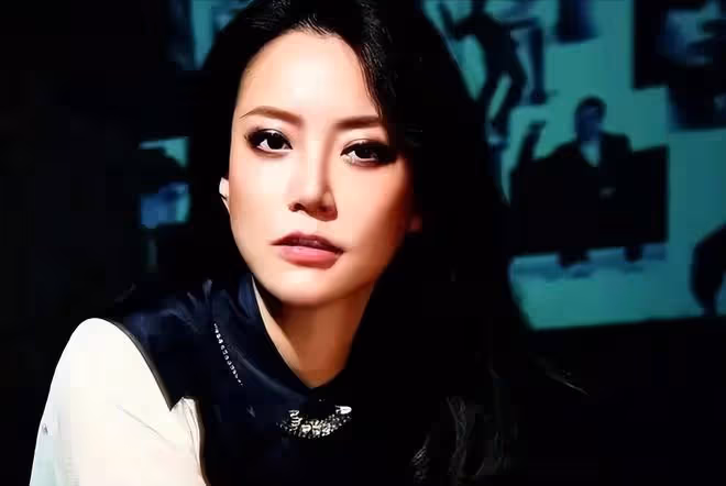 39歲霍汶希未婚先孕,謝霆鋒:把孩子生下來,我養你們一輩子!