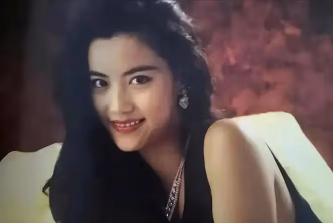 39歲霍汶希未婚先孕,謝霆鋒:把孩子生下來,我養你們一輩子!