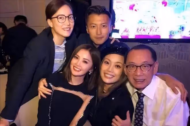 39歲霍汶希未婚先孕,謝霆鋒:把孩子生下來,我養你們一輩子!