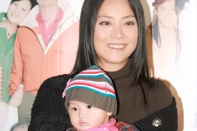 39歲霍汶希未婚先孕,謝霆鋒:把孩子生下來,我養你們一輩子!