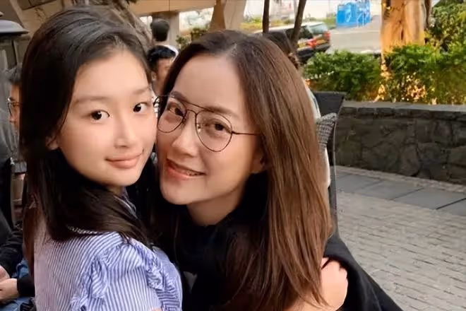 39歲霍汶希未婚先孕,謝霆鋒:把孩子生下來,我養你們一輩子!