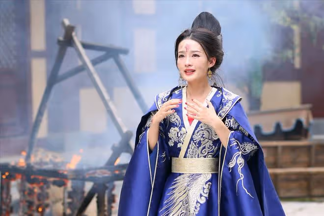 李沁爆火動了誰的奶酪?央視都看不下去了,為她發聲真解氣