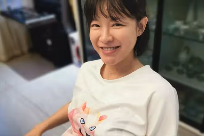 36歲嫁給自己經紀人,40歲懷孕生子,李艾:肥水不流外人田!