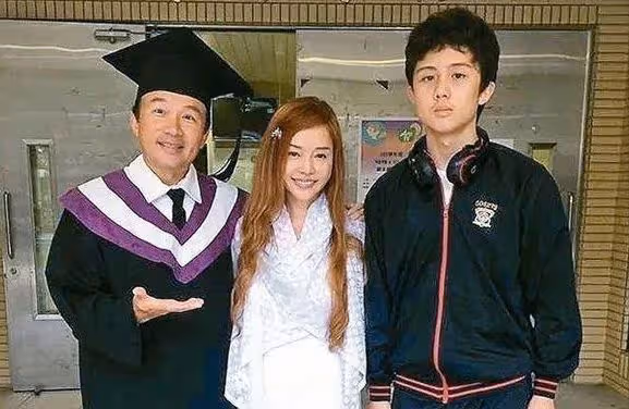 母乳喂養12年,同床15年,女星狄鶯的「畸形」母愛把兒子送進監獄