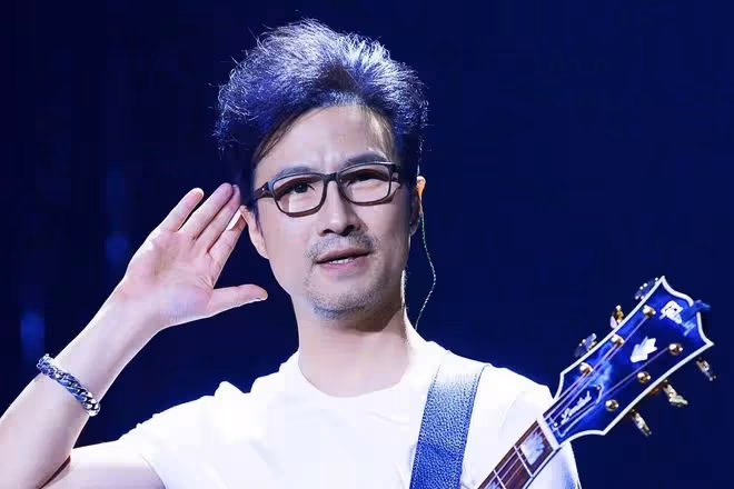 這一次,51歲的汪峰,終於不再被世界寬容