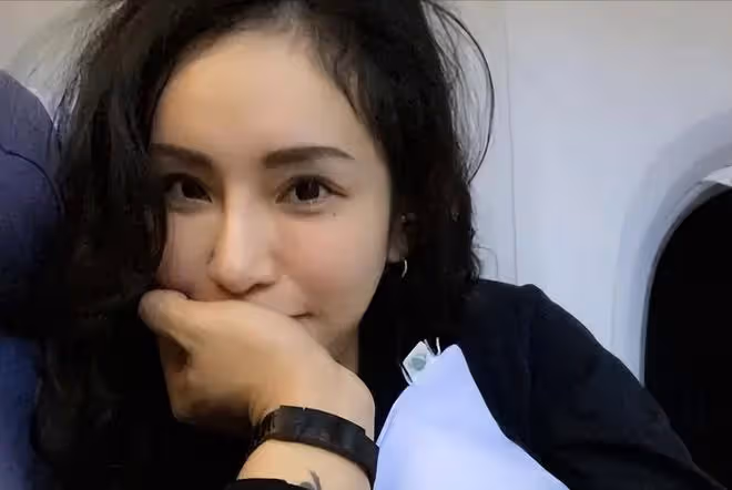 梁雲菲不雅視頻曝光,前任金剛怒比中指,現任男友發聲