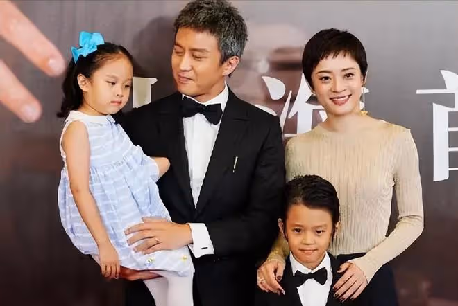 孫儷鄧超疑街頭吵架,鄧超情緒激動指手畫腳,豪宅曝光月租28萬!