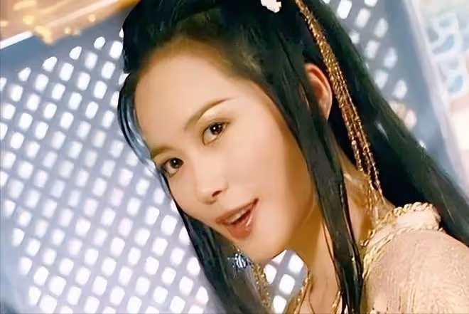 51歲俞飛鴻:沒結婚,但一直有固定伴侶,感謝竇文濤陪了我近20年