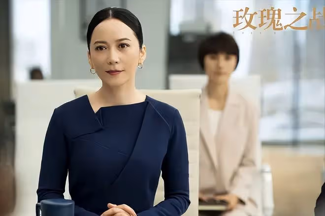 51歲俞飛鴻:沒結婚,但一直有固定伴侶,感謝竇文濤陪了我近20年