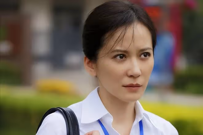 51歲俞飛鴻:沒結婚,但一直有固定伴侶,感謝竇文濤陪了我近20年