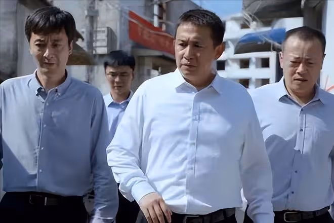 沒想到,快到年底了,51歲的黃磊再以這樣的方式,敗光觀眾緣