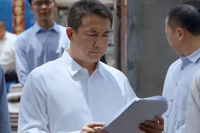 沒想到,快到年底了,51歲的黃磊再以這樣的方式,敗光觀眾緣