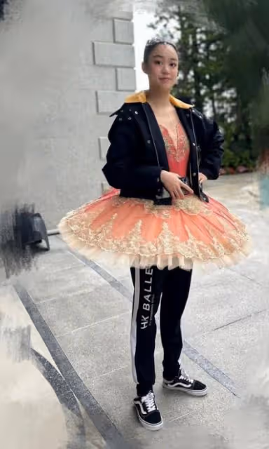 劉鑾雄舊愛呂麗君近照曝光,46歲氣質優雅高貴,坐擁50億很幸福