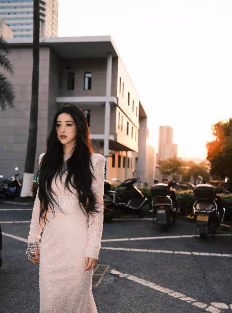 朱珠在《浪姐》上把大家都驚艷到！穿婚紗封神了，不愧是全球最美